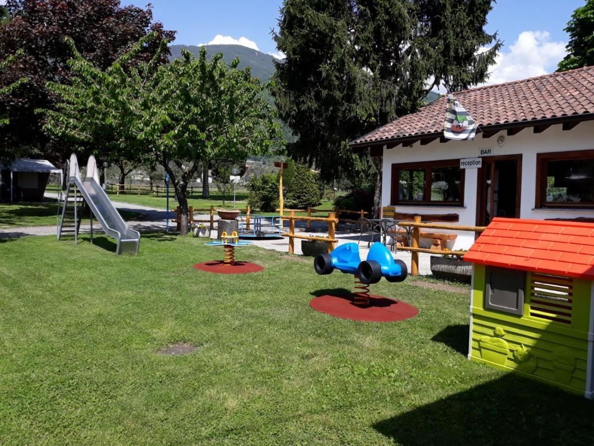 Camping La Breva Dongo Eksteriør billede